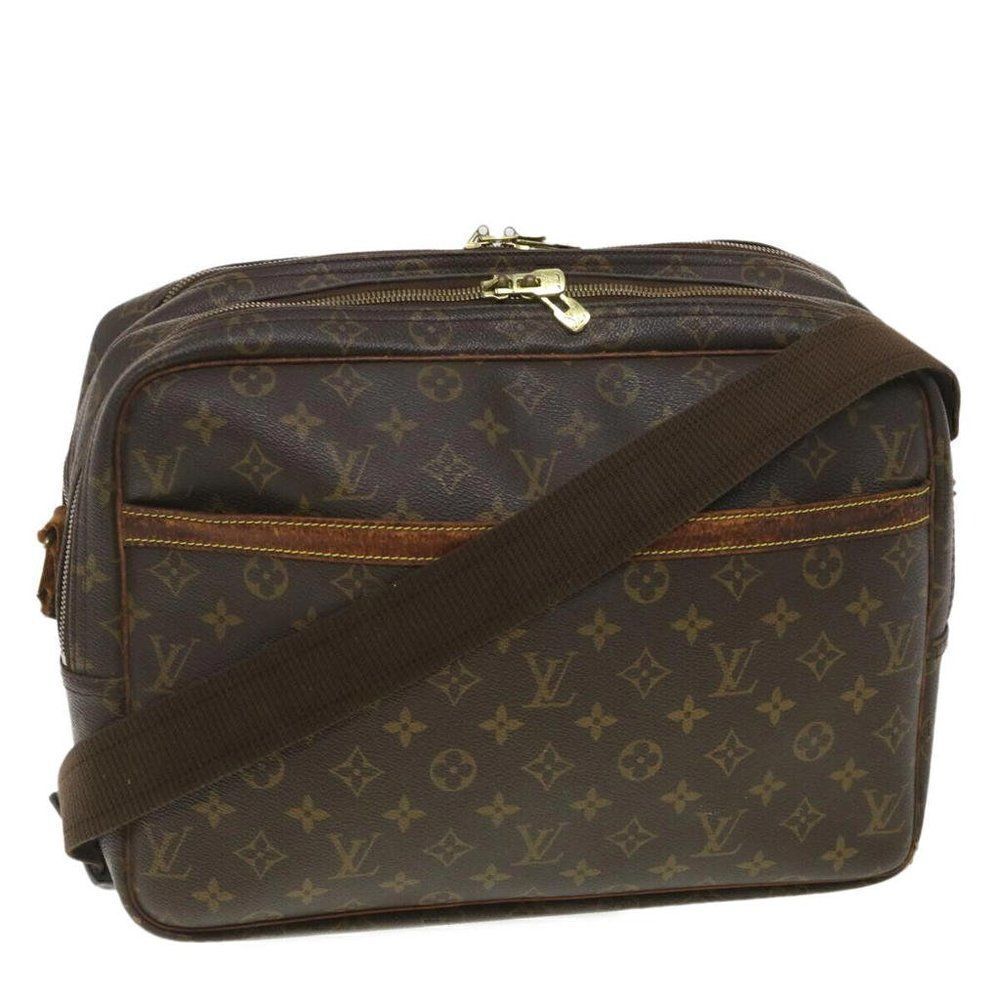 LOUIS VUITTON Monogram Reporter GM Shoulder Bag
